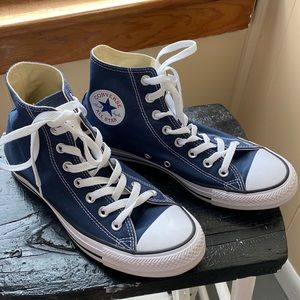 Unisex Converse High-top Sneakers Navy Blue. Men’s 7.5, Women’s 9.5